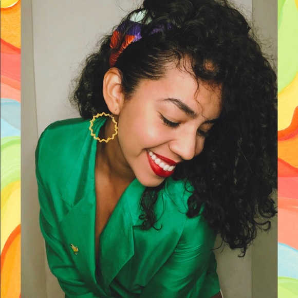 ON SALE 💛 - Picture 2 of 2